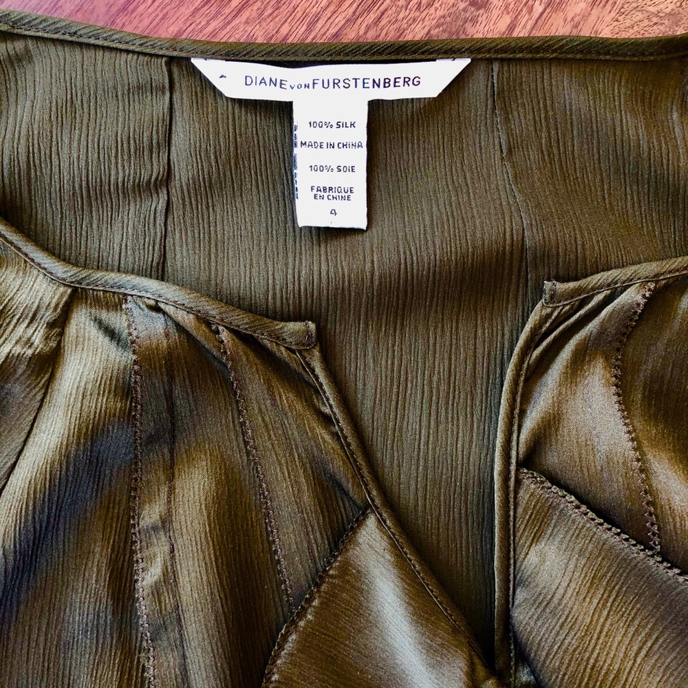 Diane Von Furstenberg Silk Top - Picture 7 of 8